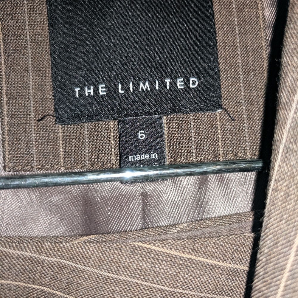 The Limited size 6 suit set